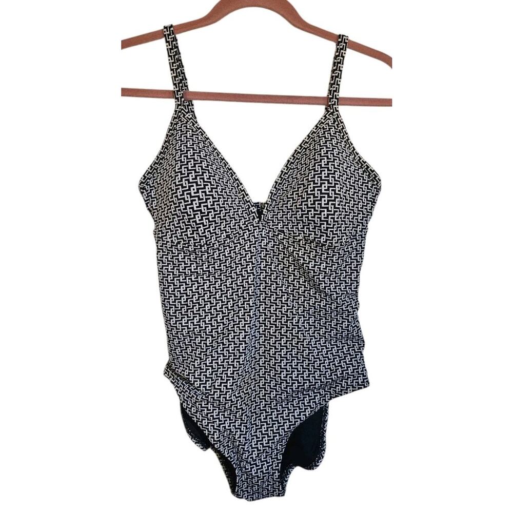 Land's End Womens One Piece Swimsuit Black And White Size 10C